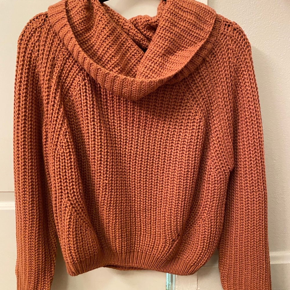 Sweaters/Comfy casual tops
